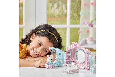 SYLVANIAN FAMILIES - STYLE AND SPARKLE DRESSING ROOM - Toyworld Frankston