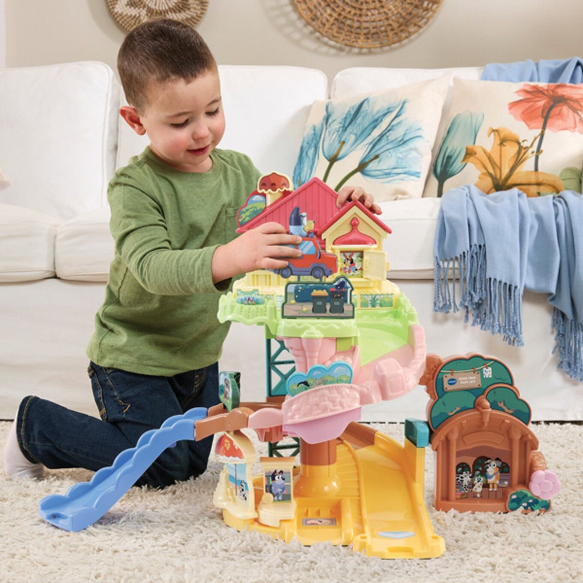 VTECH TOOT TOOT DRIVERS - BLUEY ROAD TRIP PLAYSET