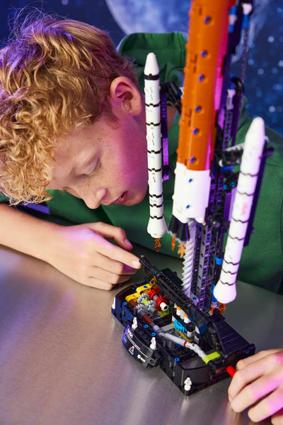 LEGO 42221 TECHNIC - NASA ARTEMIS SPACE LAUNCH SYSTEM ROCKET - Toyworld Frankston