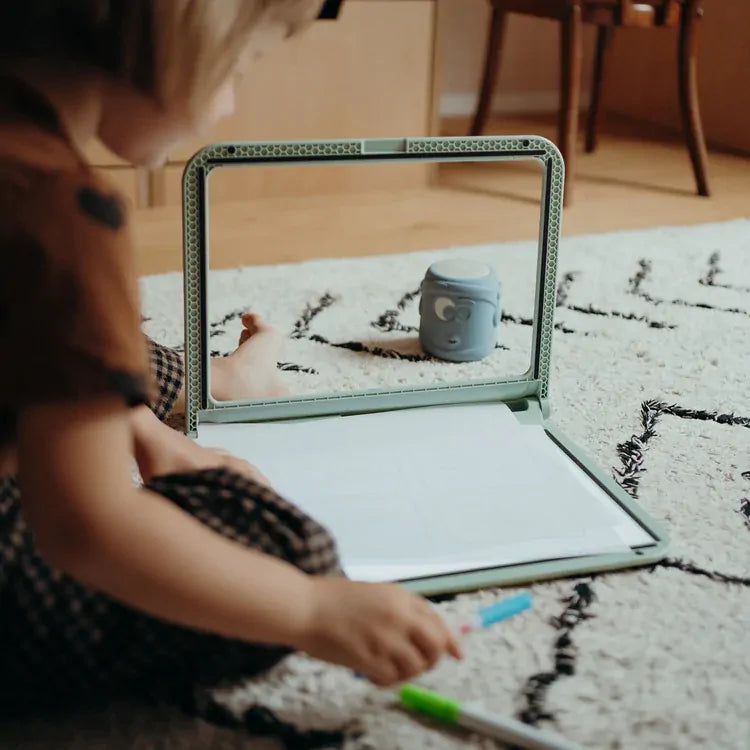 KIDYWOLF - KIDYDRAW PRO PORTABLE LIGHT TABLE - Toyworld Frankston