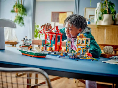 LEGO 60422 - SEASIDE HARBOR WITH CARGO SHIP - Toyworld Frankston