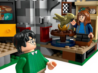 LEGO 76428 HARRY POTTER - HAGRID'S HUT : AN UNEXPECTED VISIT - Toyworld Frankston