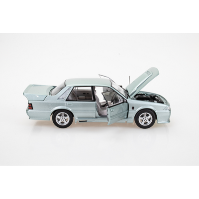DDA 1:24 HOLDEN VL WALKINSHAW - PANORAMA SILVER