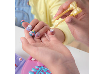 AQUABEADS NAIL STUDIO DESIGN AND DISPLAY