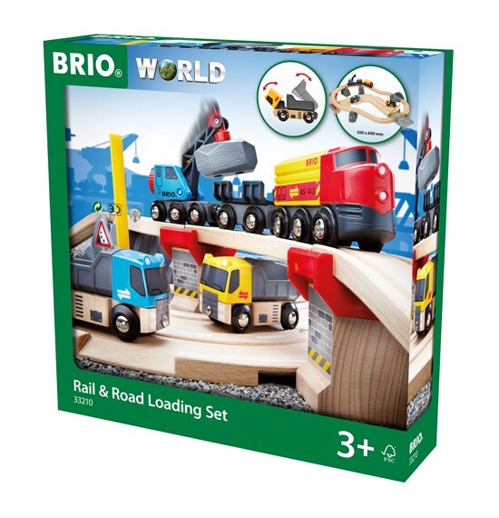 BRIO SET - RAIL & ROAD LOADING SET - 32 PIECES - Toyworld Frankston
