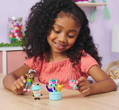 GABBYS DOLLHOUSE - GABBY AND FRIENDS CAMPING FIGURES - Toyworld Frankston