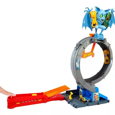 HOT WHEELS CITY BAT LOOP ATTACK PLAYSET WITH 1:64 SCALE - Toyworld Frankston