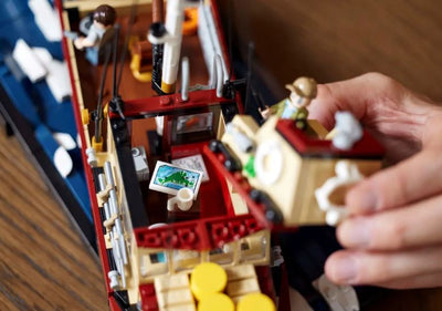 LEGO 21350 IDEAS - JAWS - Toyworld Frankston
