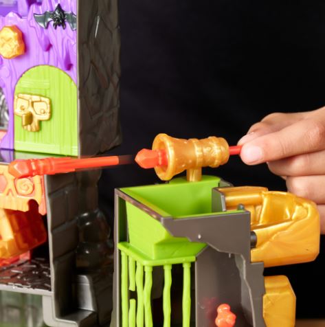TREASURE X LOST LANDS - SKULL ISLAND - MEGA PLAYSET - Toyworld Frankston