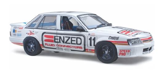 CLASSIC CARLECTABLES 1:18 HOLDEN VK COMMODORE - 1986 BATHURST - Toyworld Frankston