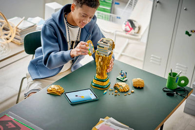 LEGO 43020 EDITIONS - FIFA WORLD CUP OFFICIAL TROPHY - Toyworld Frankston