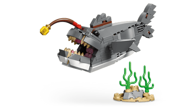 LEGO 31381 CRFEATOR - FIERCE SHARK WITH A TREASURE CHEST 3 IN 1 - Toyworld Frankston