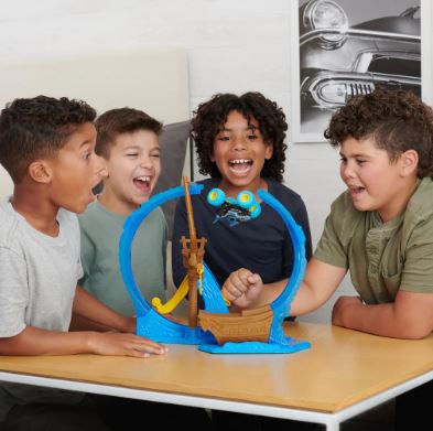 MONSTER JAM 1:64 MEGALODON'S LOOP OF DOOM PLAYSET - Toyworld Frankston