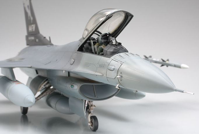 TAMIYA 1:48 LOCKHEED MARTIN F-16C BLOCK 25/32 FIGHTING FALCON ANG - Toyworld Frankston