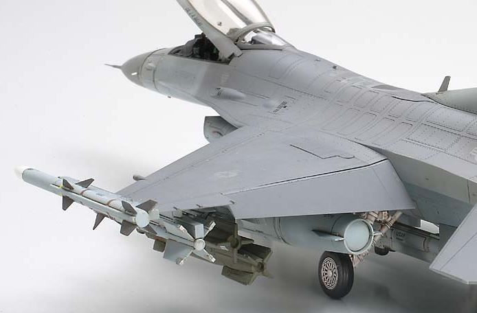 TAMIYA 1:48 LOCKHEED MARTIN F-16C BLOCK 25/32 FIGHTING FALCON ANG - Toyworld Frankston