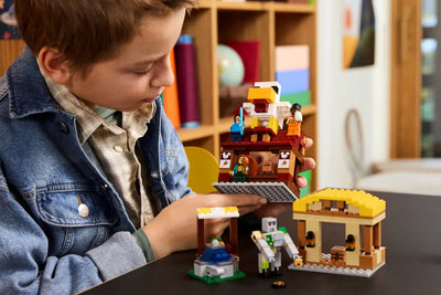 LEGO MINECRAFT 21273 THE GHAST BALLOON VILLAGE ATTACK