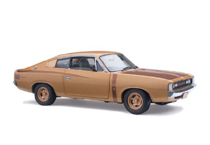 CLASSIC CARLECTABLES 1:18 E49 CHARGER 'BIG TANK' 50TH ANNIVERSARY GOLD EDITION - Toyworld Frankston