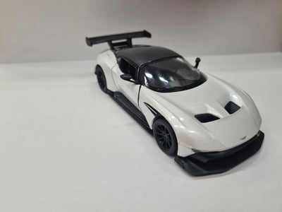 ASTON MARTIN VULCAN 1:38 KINSMART PULL BACK CAR - WHITE