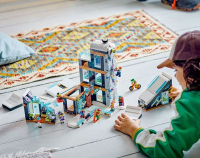 LEGO 60366 CITY - SKI AND CLIMBING CENTRE - Toyworld Frankston