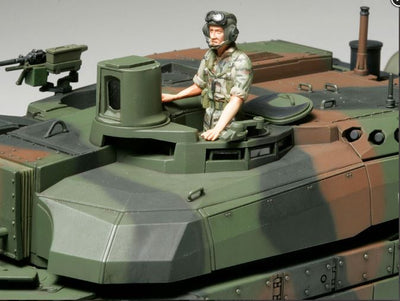 TAMIYA 1/35 FRENCH BATTLE TANK LECLERC SERIES 2 - Toyworld Frankston