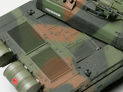 TAMIYA 1/35 FRENCH BATTLE TANK LECLERC SERIES 2 - Toyworld Frankston