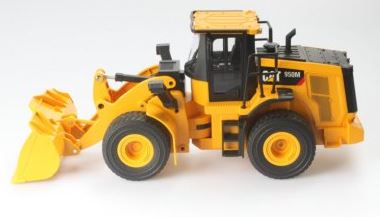 DIECAST MASTERS HOBBY RANGE RADIO CONTROL RC 1:24 950M WHEEL LOADER - Toyworld Frankston