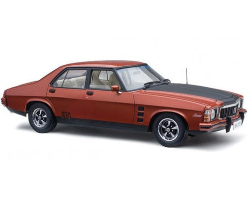 CLASSIC CARLETABLES 1:18 HOLDEN HX MONARO PERSIAN SAND - Toyworld Frankston