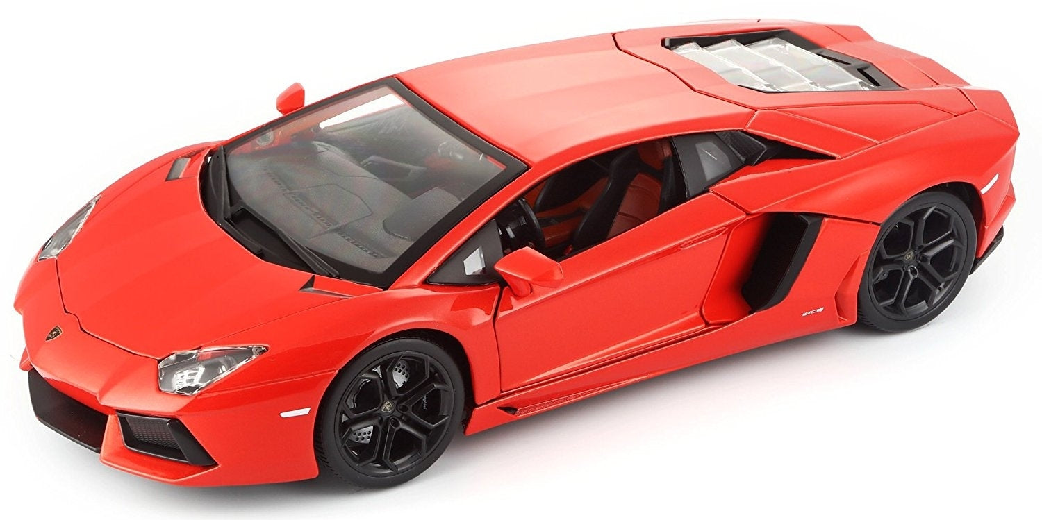 BURAGO 1/18 LAMBORGHINI AVENTADOR - Toyworld Frankston