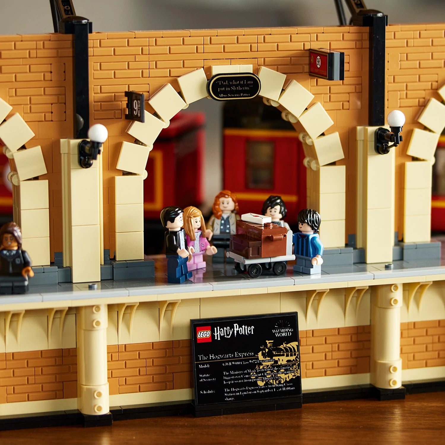 LEGO 76405 CREATOR HOGWARTS EXPRESS COLLECTORS EDITION - Toyworld Frankston