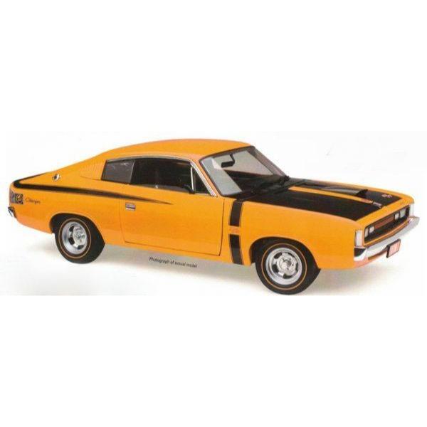 CLASSIC CARLECTABLES 1:18 CHRYSLER VALIANT CHARGER E38 R/T - VITAMIN C - Toyworld Frankston