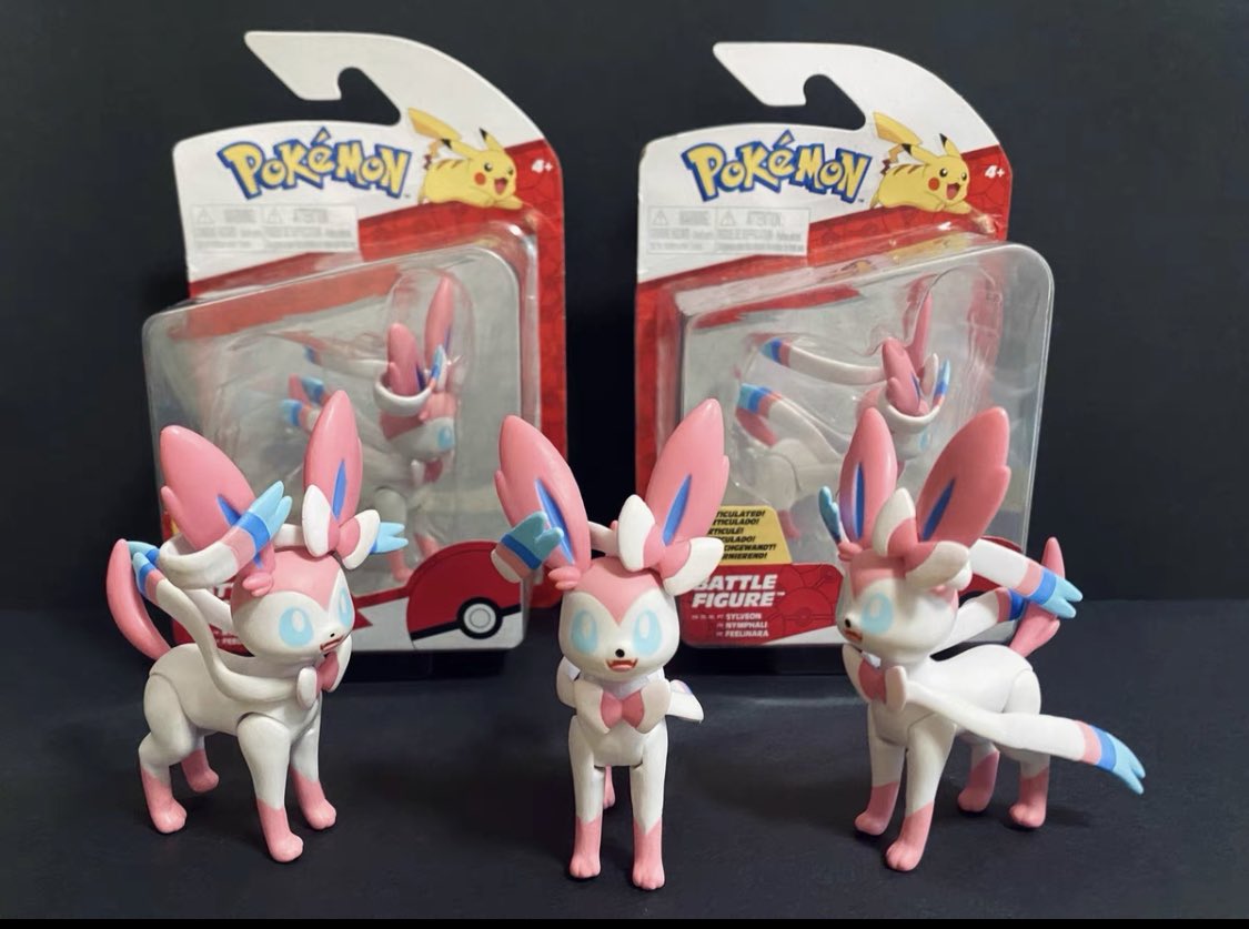 POKEMON BATTLE FIGURE - SYLVEON - Toyworld Frankston